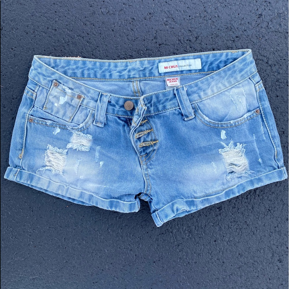 Michun Jean shorts ripped light wash